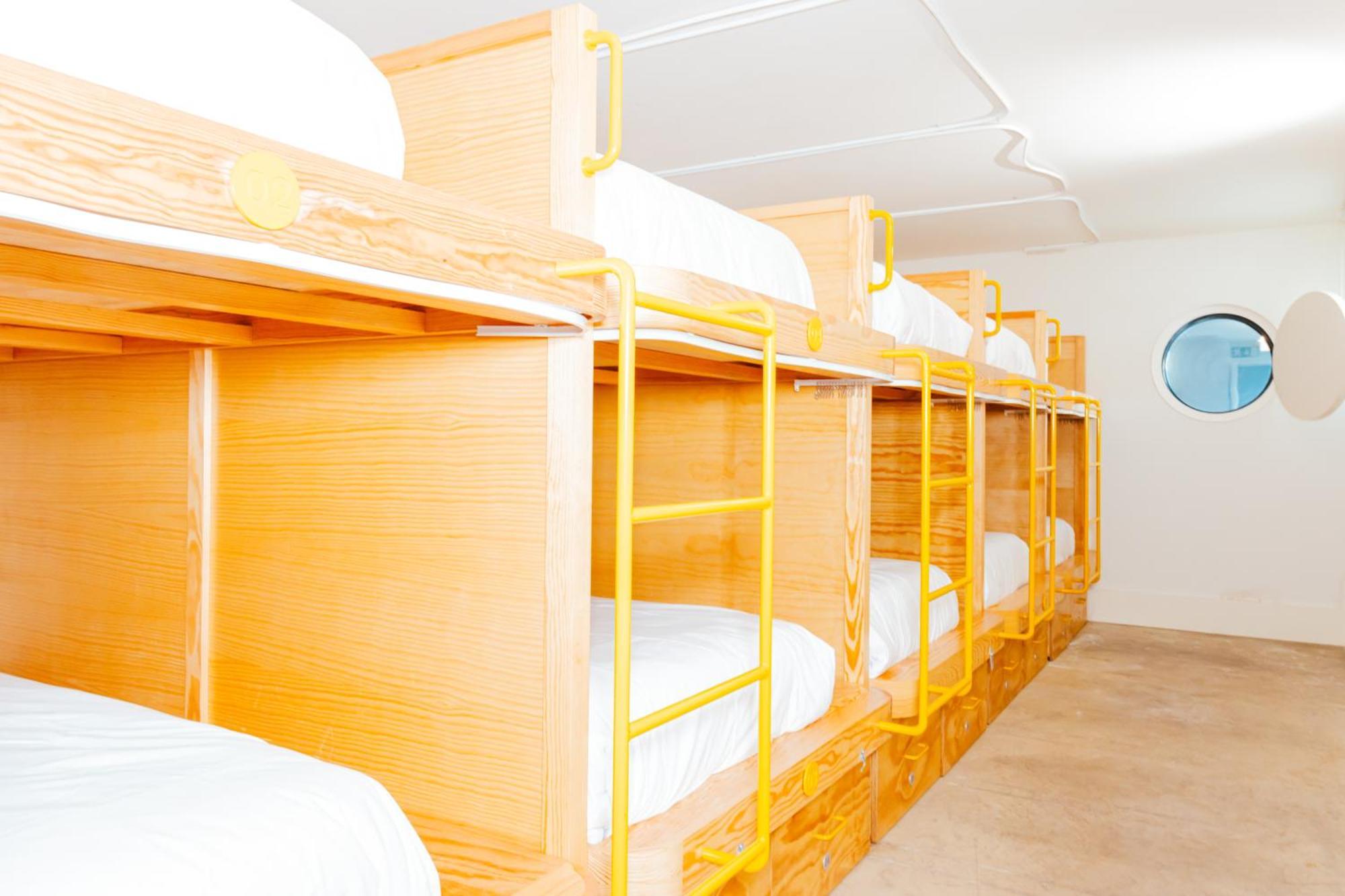 Surf & Sea Suites Пареде Екстериор снимка